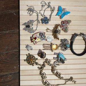 Lot of jewelry